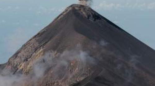 Alertă în Guatemala! Cel mai activ vulcan din America Centrală a erupt