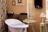 Fermecător chiar şi în baie: stilul rustic 18381424
