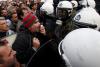 Lupte de stradă în Grecia: Mii de oameni protestează în Atena 18414818