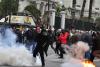 Lupte de stradă în Grecia: Mii de oameni protestează în Atena 18414826
