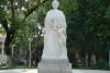 Cea mai veche statuie a poetului Mihai Eminescu, vandalizată la Galaţi 18417370