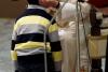 Un băieţel a "fentat" serviciul de siguranţă ca să îngenuncheze în faţa Papei! 18419929