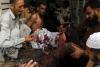 Primele atentate în numele "martirului Osama": Zeci de morţi şi răniţi în Pakistan! 18431420
