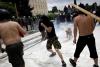 Grecia: Aleşii, taxaţi în stradă de alegătorii disperaţi. 167843