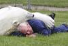 Prietenie extremă între un bărbat şi un urs polar. Vezi fotografii incredibile! 355816