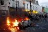 Noi violenţe de stradă în Londra. Gloata violentă a incendiat maşini şi a jefuit magazine (VIDEO) 973050