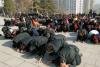 Nord-coreenii, copleşiţi de moartea liderului lor: Oamenii urlă de durere şi plâng în hohote pe străzi (VIDEO) 4783989