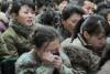Nord-coreenii, copleşiţi de moartea liderului lor: Oamenii urlă de durere şi plâng în hohote pe străzi (VIDEO) 4783993