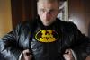 Batman, Batman!!! Există, trăieşte în Slovacia şi e de neînvins când ia mătura în mână (GALERIE FOTO) 9138345