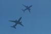 Iluzie optică sau risc maxim? Două avioane aproape de coliziune în apropiere de Londra (GALERIE FOTO) 12654453
