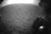 Roverul Curiosity a ajuns cu bine pe Marte şi a transmis primele imagini 15625144