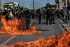 Grecia este paralizată de de protestele violente de la Atena şi de greva generală de 24 de ore 18138660