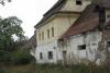 Dezastru cultural lângă Braşov: O vacă avea un castel, castelul n-avea nimic împotrivă 18275172