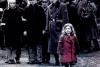 ''Eu sunt fetiţa cu paltonul roşu din Lista lui Schindler''. Dezvăluirile traumatizante ale fetei care a fost forţată să devină imaginea Holocaustului (VIDEO) 18446713