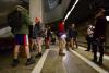 GALERIE FOTO. No Pants Subway Ride: Tinerii din Bucuresti s-au plimbat in lenjerie intima la metrou 18525483