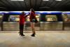 GALERIE FOTO. No Pants Subway Ride: Tinerii din Bucuresti s-au plimbat in lenjerie intima la metrou 18525486
