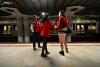 GALERIE FOTO. No Pants Subway Ride: Tinerii din Bucuresti s-au plimbat in lenjerie intima la metrou 18525487
