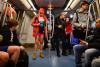 GALERIE FOTO. No Pants Subway Ride: Tinerii din Bucuresti s-au plimbat in lenjerie intima la metrou 18525491