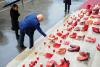 Prin proiectul “Dragostea poartă Pantofii roșii”, Fundația Mereu Aproape luptă contra violenței împotriva femeilor 18605634
