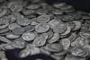GALERIE FOTO - Muzeul Naţional de Istorie prezintă 473 de monede şi 18 podoabe dacice din argint recuperate din Austria 18613488