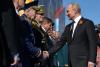 GALERIE FOTO - Vladimir Putin la parada din Piaţa Roşie: Rusia, deschisă dialogului privind problemele de securitate în lume 18615814