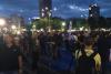 Peste 2.000 de persoane protestează în Piața Victoriei 18616164