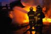 Pompierii intervin și astăzi pentru lichidarea incendiului de la Alba Iulia 18647458