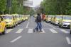 GALERIE FOTO Protest URIAȘ al transportatorilor. Taxiuri, autocare, microbuze şi autobuze blochează Piața Victoriei 18657753
