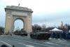 Mii de oameni au asistat la parada militară din Bucureşti, preşedintele Iohannis a făcut o baie de mulţime 18687979