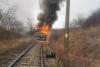 UPDATE: CFR asigură transpordarea auto a pasagerilor, din cauza locomotivei care a luat foc în Caraș-Severin 18736653