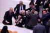 Parlamentarii turci s-au bătut la propriu pe buget, cu pumni și picioare. Un deputat a ajuns în terapie intensivă 18813878
