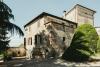 Un castel din Italia și satul în care se află se vând cu 2 milioane de dolari  18815754