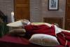 Primele imagini cu trupul neînsuflețit al papei emerit Benedict al XVI-lea 18818055