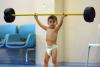 Băiețelul de 2 ani al foștilor halterofili turci, antrenamente cu mopul pentru a deveni campion   18823364