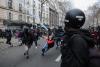 Bilanțul protestelor din Franța: Sindicatele spun că au fost 2,5 milioane de participanți. 175 de jandarmi răniți 18832103