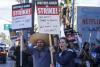 Grevă la Hollywood! "Stranger Things" și spinoff din "Game of Thrones", oprite de protestatari 18843290