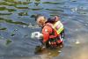 Un tânăr de 23 de ani s-a înecat în lacul Tarnița. Căutat cu echipamente performante 18858746