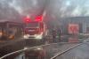 Incendiu puternic la o hală de depozitare din Timiș: Intervin zeci de pompieri 18880905