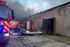 Incendiu puternic la o hală de depozitare din Timiș: Intervin zeci de pompieri 18880907