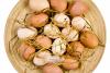 Diferențe între ouăle cu coji albe și maro 18887816