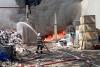 Incendiile fac ravagii în România: Pompierii sătmăreni luptă de 18 ore pentru a stinge flăcările la un depozit de colectare deșeuri 18907465