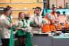 Jurații și-au format echipele în ediția de ieri Chefi la cuțite. Confruntările încep furtunos diseară: Chef Ștefan Popescu folosește prima amuletă, bulversându-și adversarii 18949922