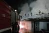 Incendiu la două hale în comuna Dumbrăveni, județul Suceava. Suprafața afectată, aproximativ 2000 mp 18976526