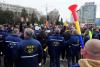 Protest masiv al minerilor în Piața Victoriei: peste 1.000 de oameni cer oprirea concedierilor 19000377