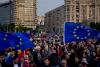 Imagini care fac înconjurul Europei: Românii au ocupat Piața Victoriei pentru a apăra democrația și viitorul în UE 19007693