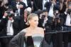 Apariție surpriză a unei românce pe covorul roșu de la Cannes, alături de vedetele cinematografiei mondiale 19010783