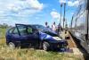 La un pas de tragedie în Constanța! Un autoturism a fost lovit de un tren Regio după ce șoferul a intrat pe pasajul pietonal 19013822