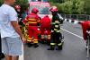 O mașină a plonjat în râu la Petroșani. Victimele, o mamă și fiica ei minoră transportate de urgență la spital 19017979