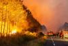„Cenușă ca ninsoarea și flăcări cât blocul.” Peste 250.000 de oameni fug din calea incendiilor devastatoare din Franța și Spania 19019831