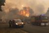 „Cenușă ca ninsoarea și flăcări cât blocul.” Peste 250.000 de oameni fug din calea incendiilor devastatoare din Franța și Spania 19019832